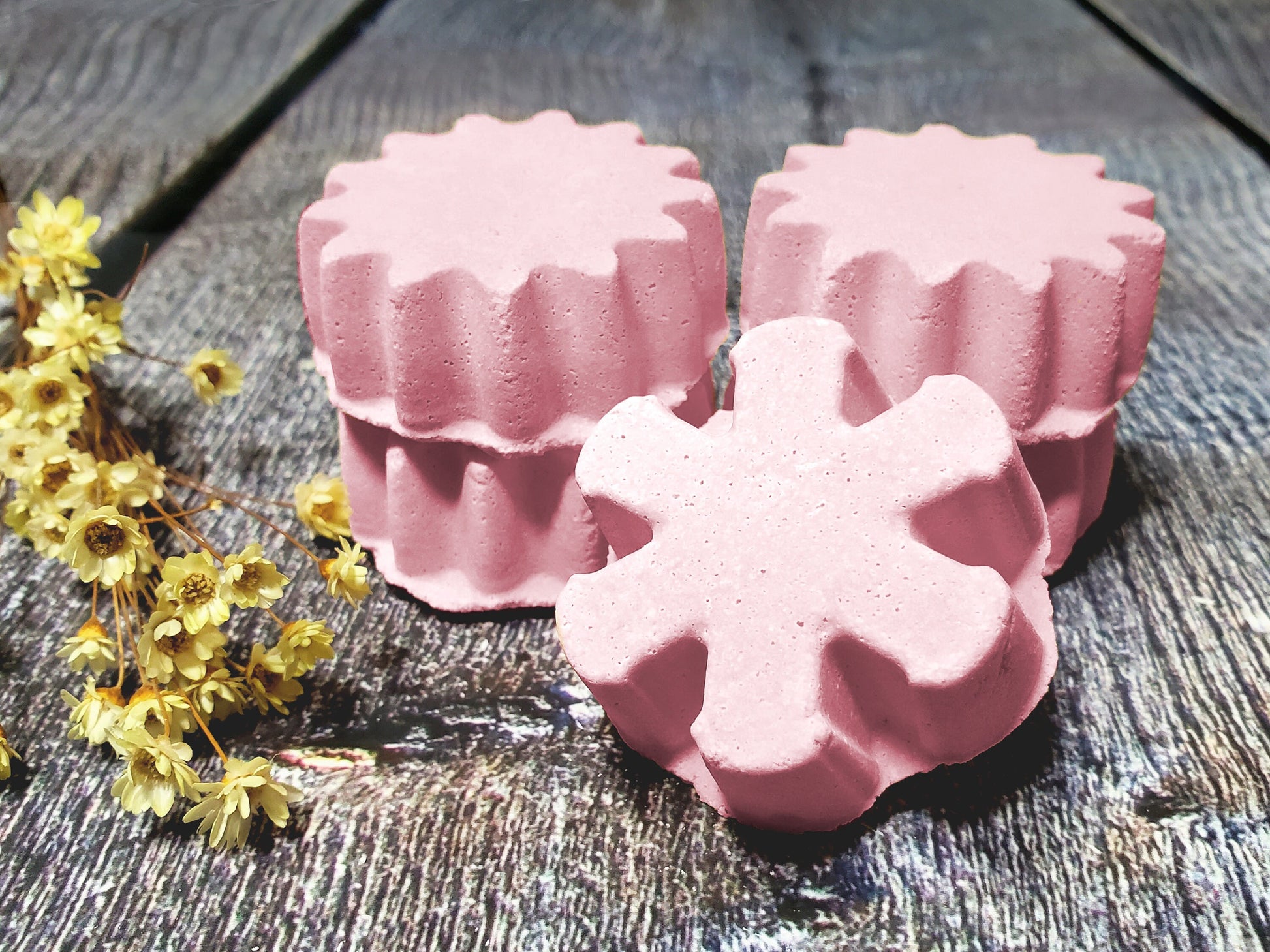 Shower steamers for baby showers, baby shower favors, shower bombs for baby showers, pink shower steamers, pink shower bombs, shower steamer, shower bomb